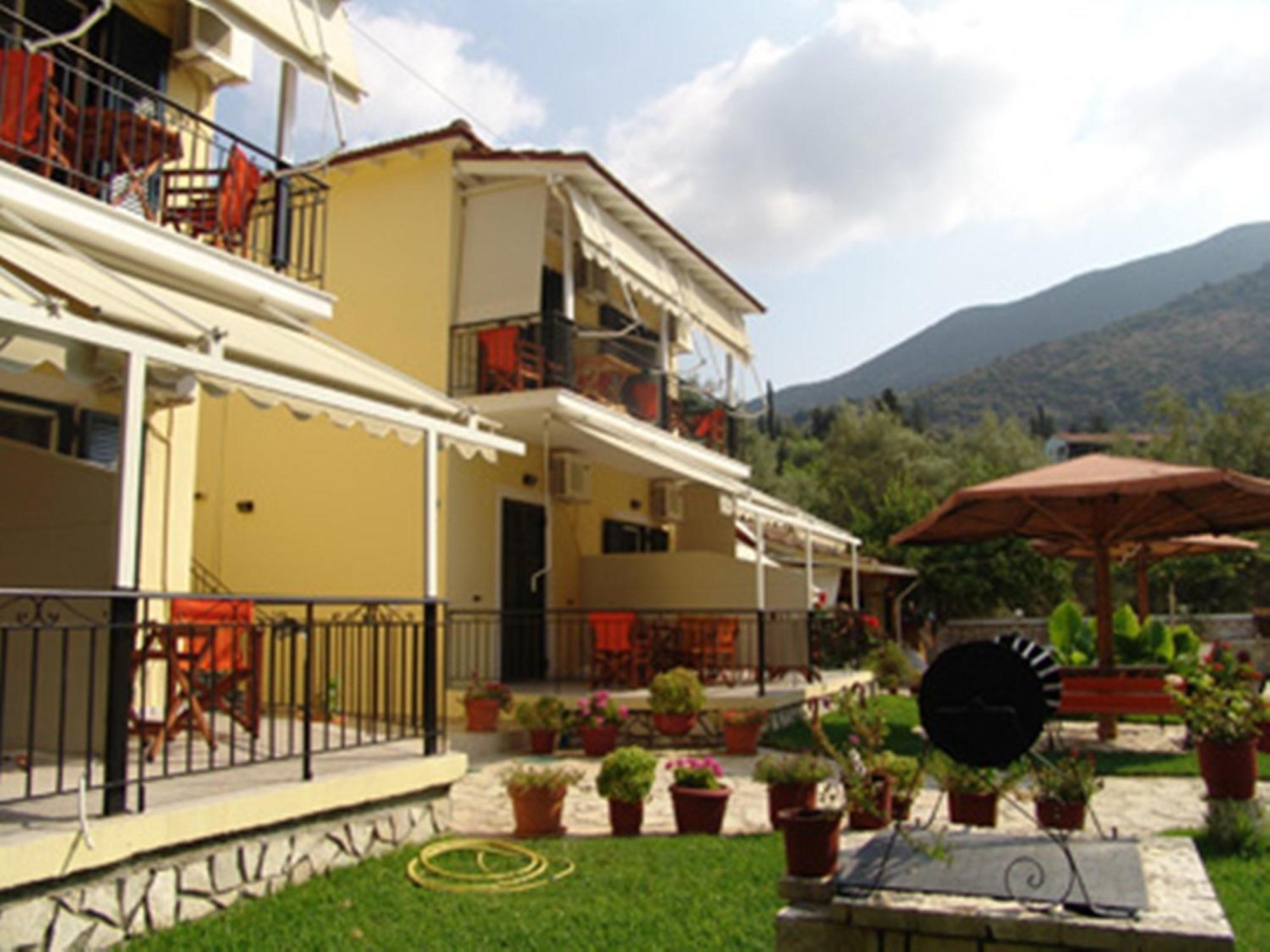 Natasa Studios Mikros Gialos Exterior foto