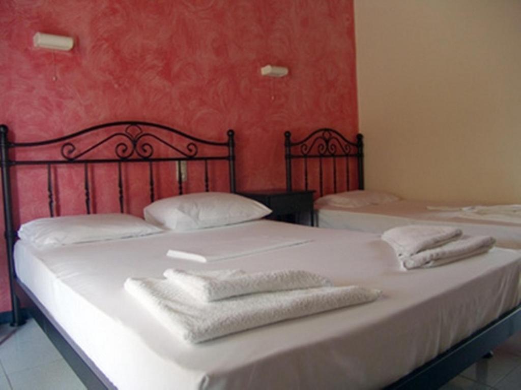 Natasa Studios Mikros Gialos Habitación foto